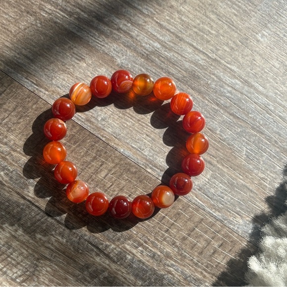 Carnelian & Sardonyx Crystal Bracelet – 10mm Beads | 7.5” | Empowering Energy | - Picture 5 of 6